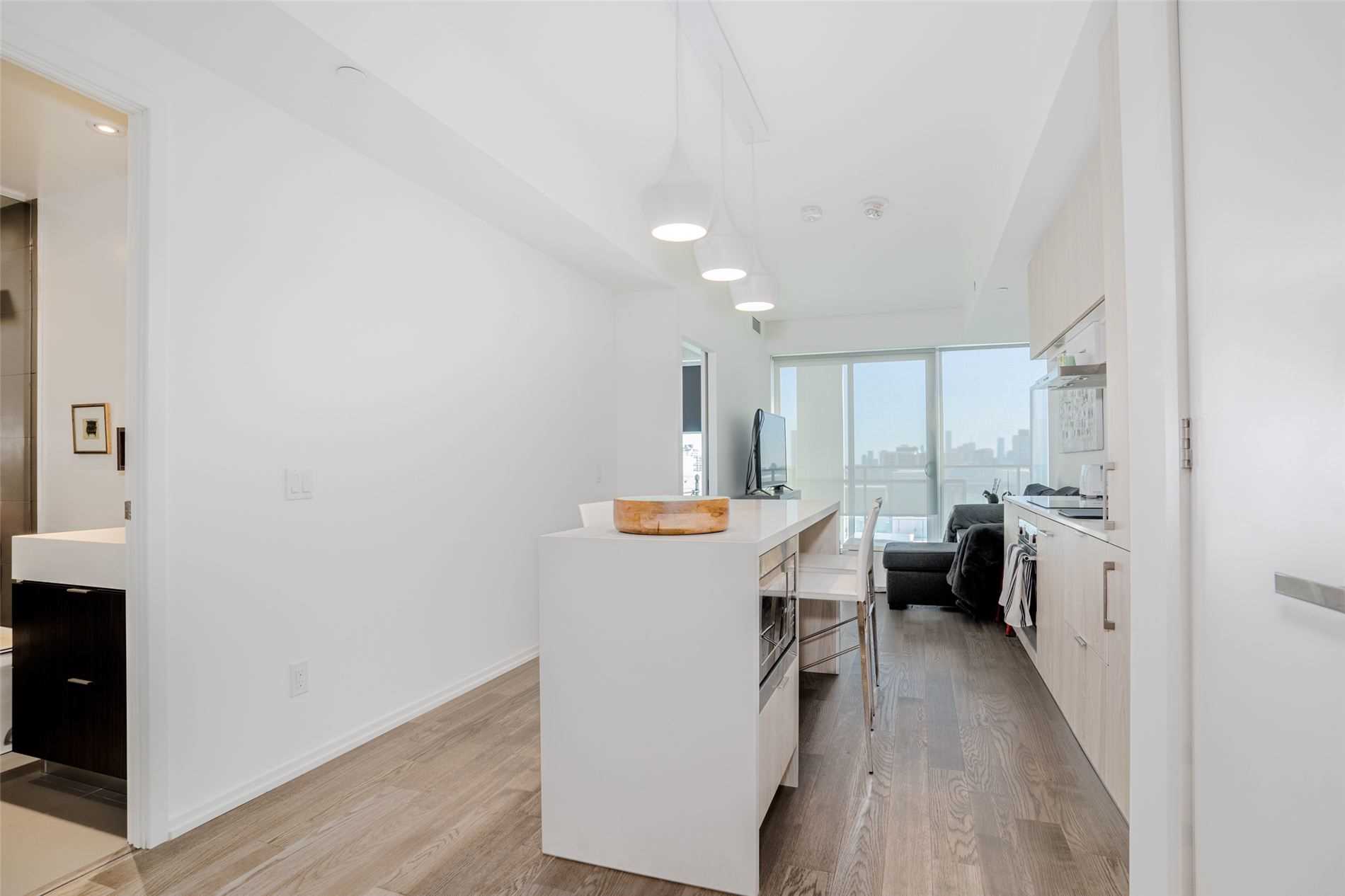5 Soudan Ave, #1901