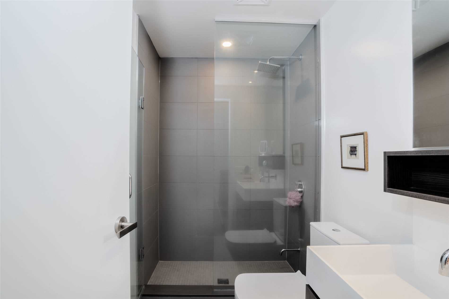 5 Soudan Ave, #1901