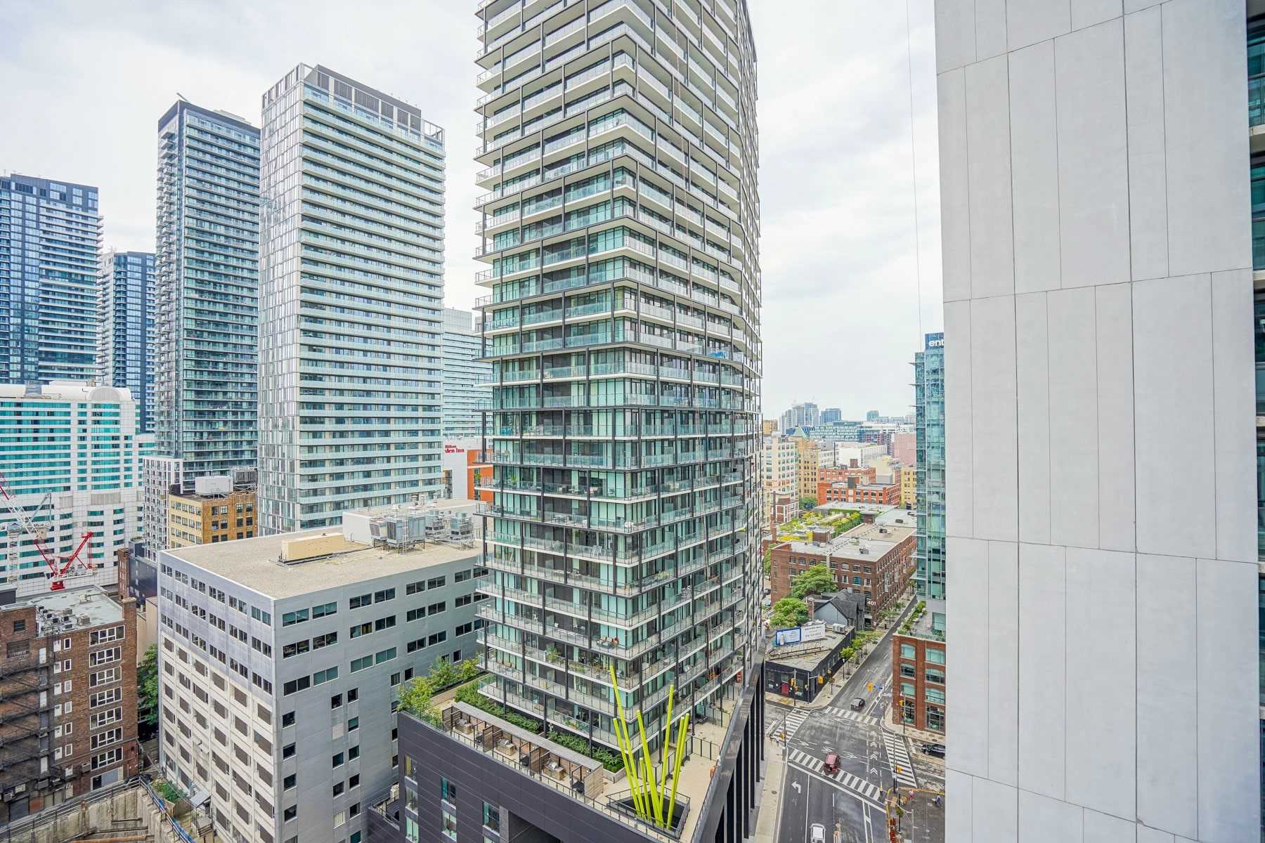 318 Richmond St, #1809