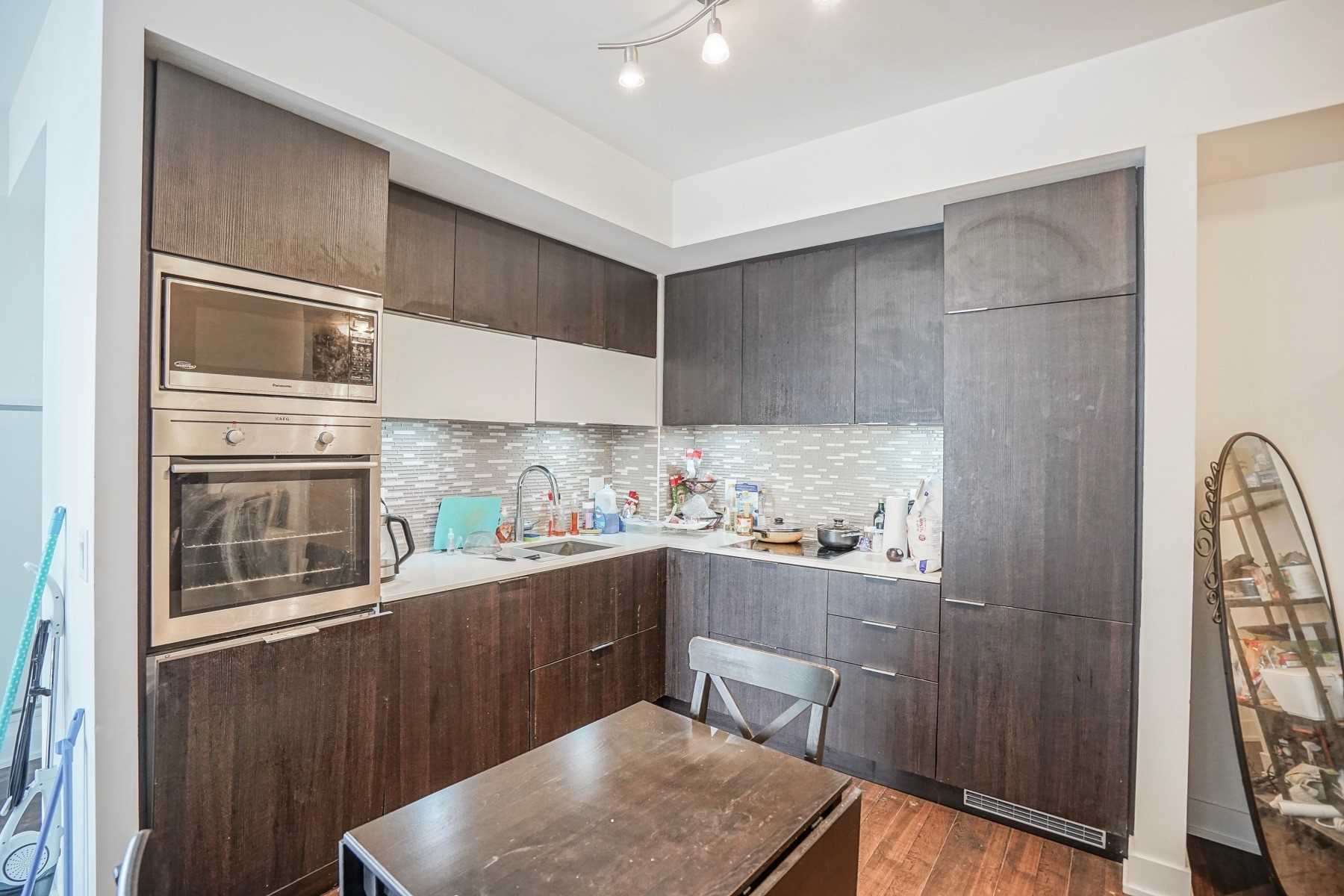 318 Richmond St, #1809