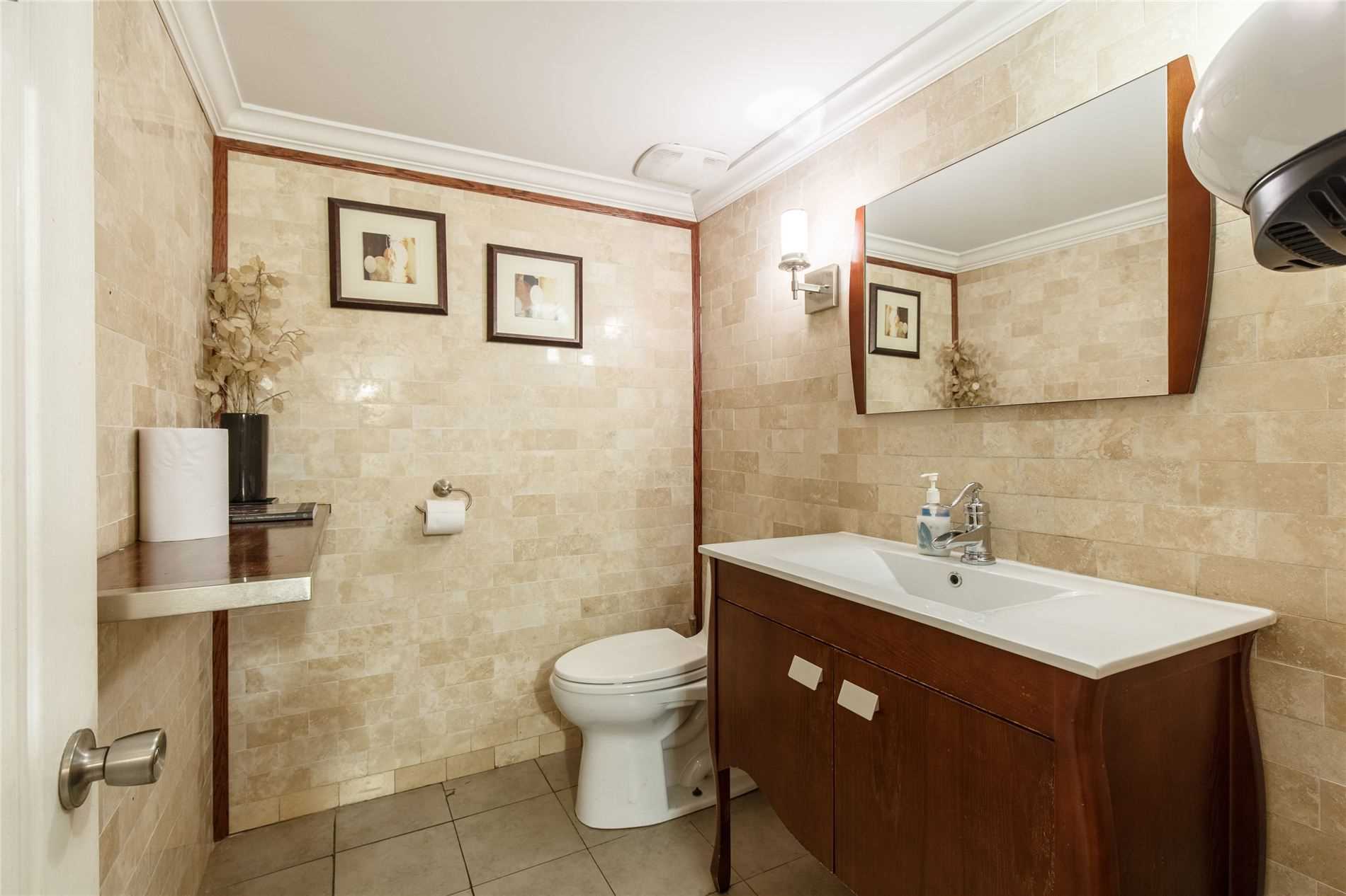Listing C5836604 - Large Photo # 12