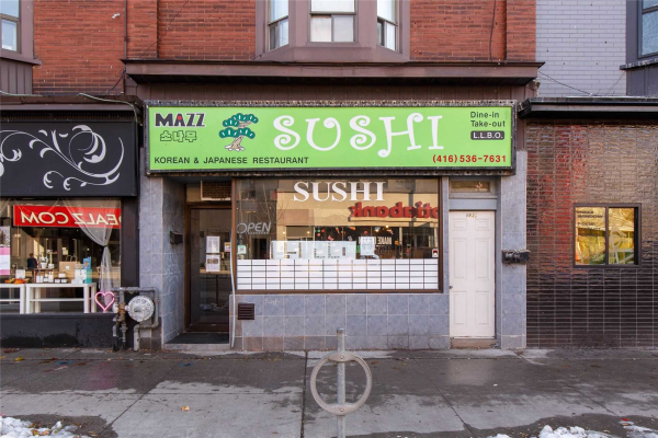 993 1/2 Bloor St W, Toronto