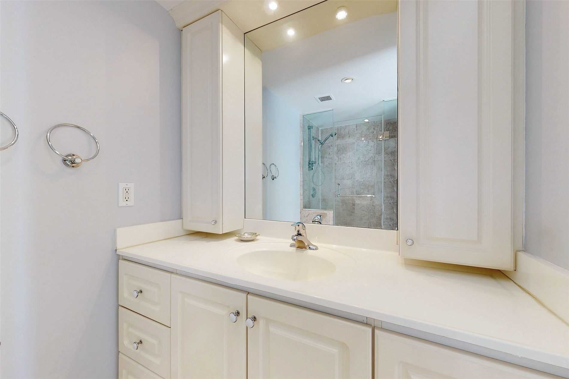 1555 Finch Avenue E, #1605