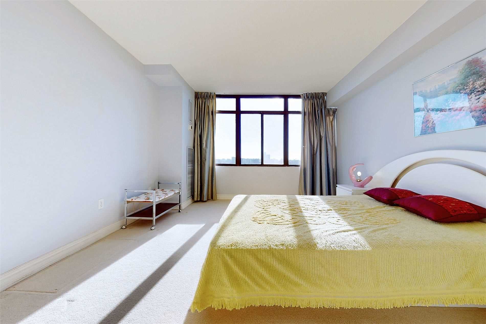 1555 Finch Avenue E, #1605