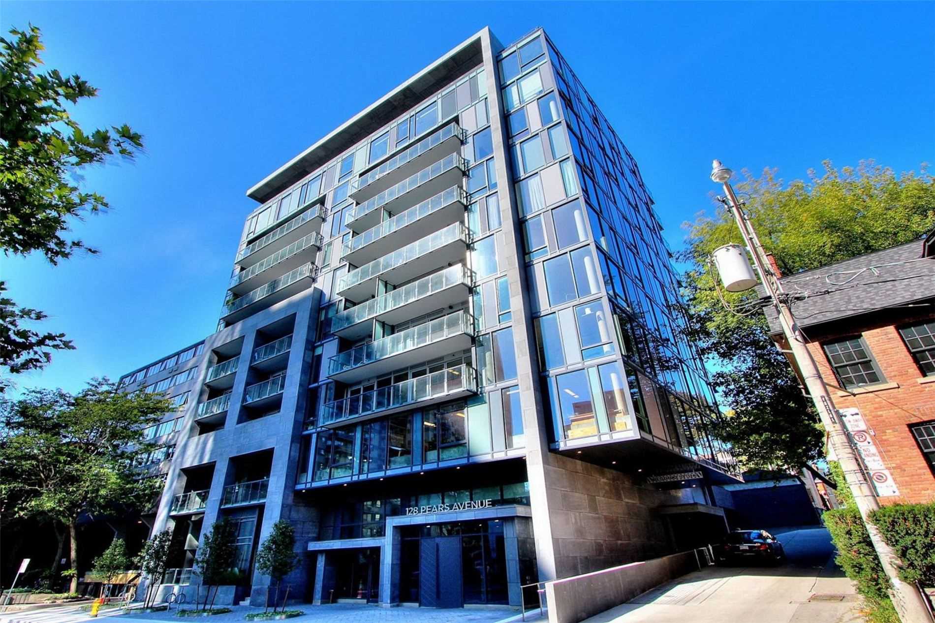 128 Pears Ave, #305