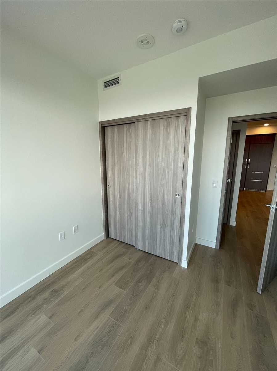 95 Mcmahon Dr, #3708