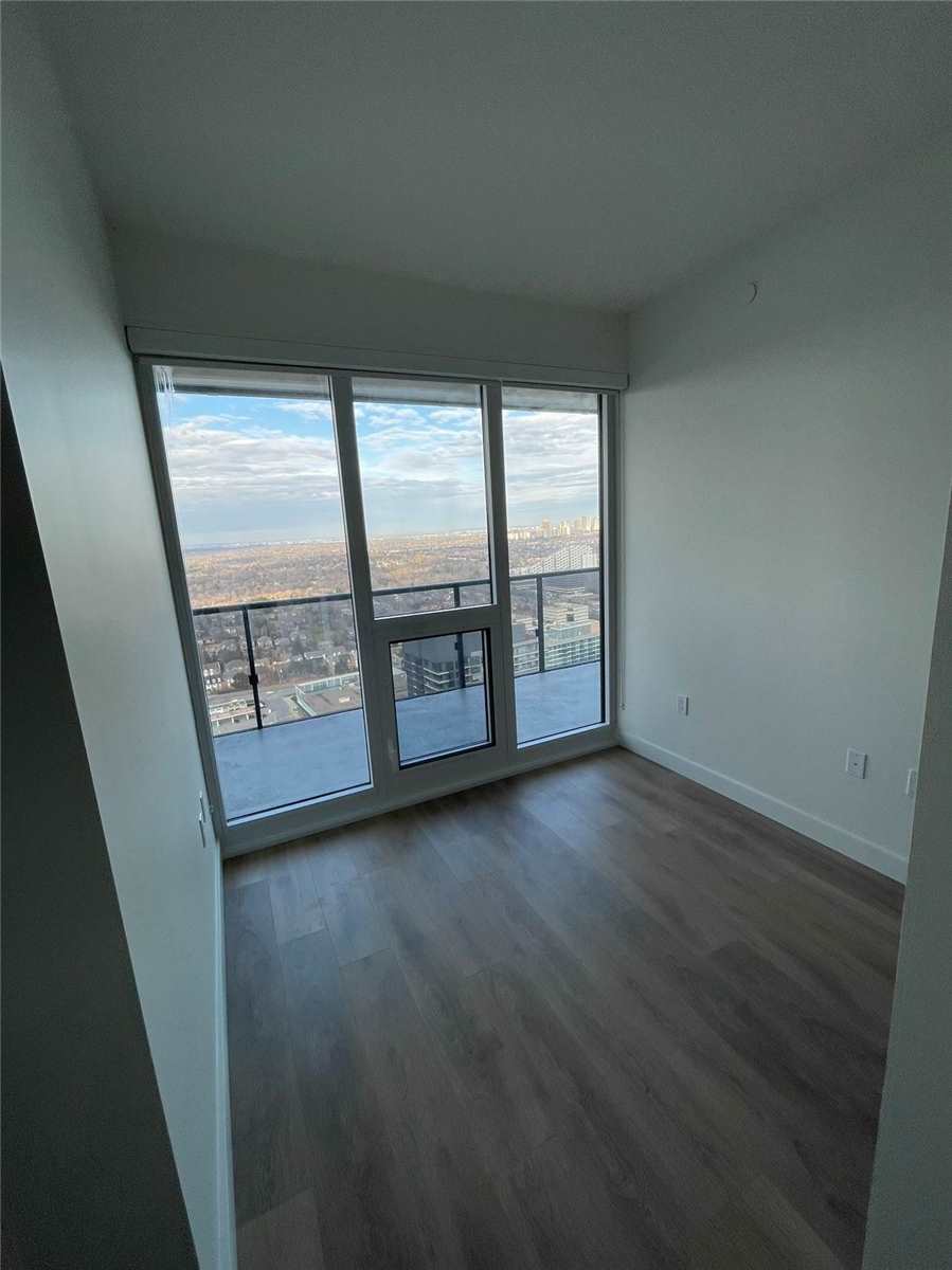 95 Mcmahon Dr, #3708