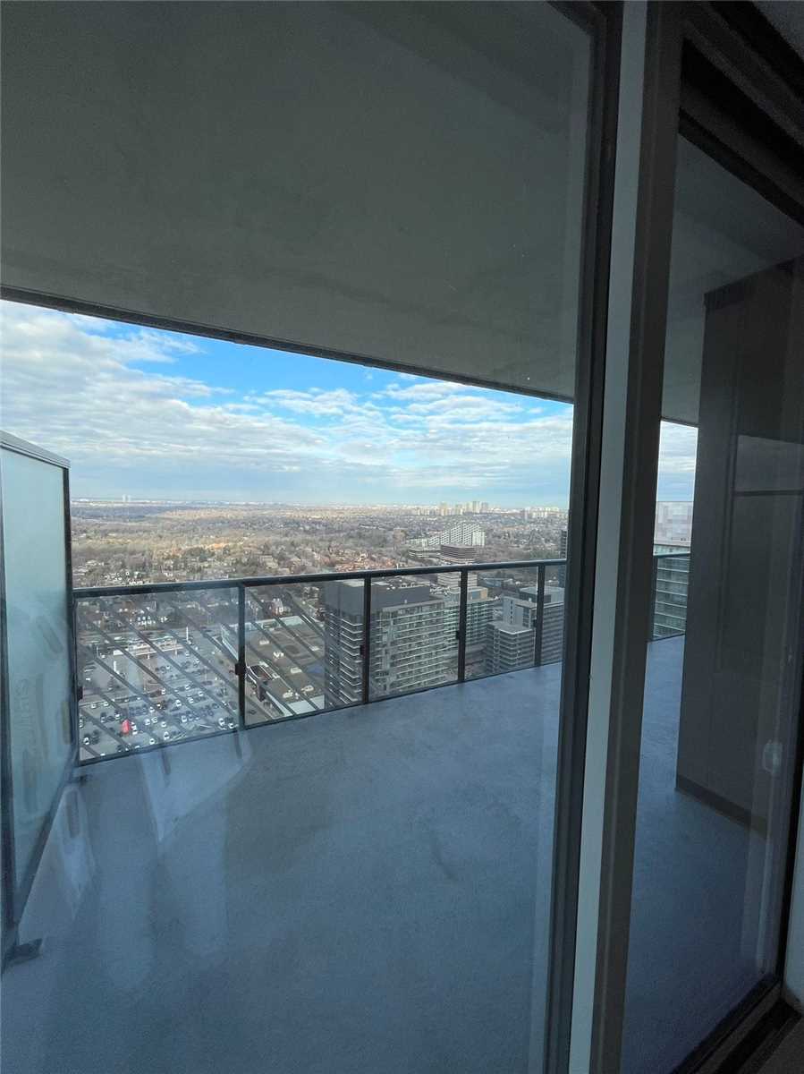 95 Mcmahon Dr, #3708