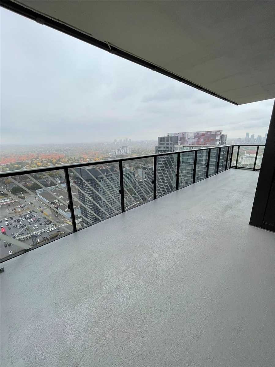 95 Mcmahon Dr, #3708