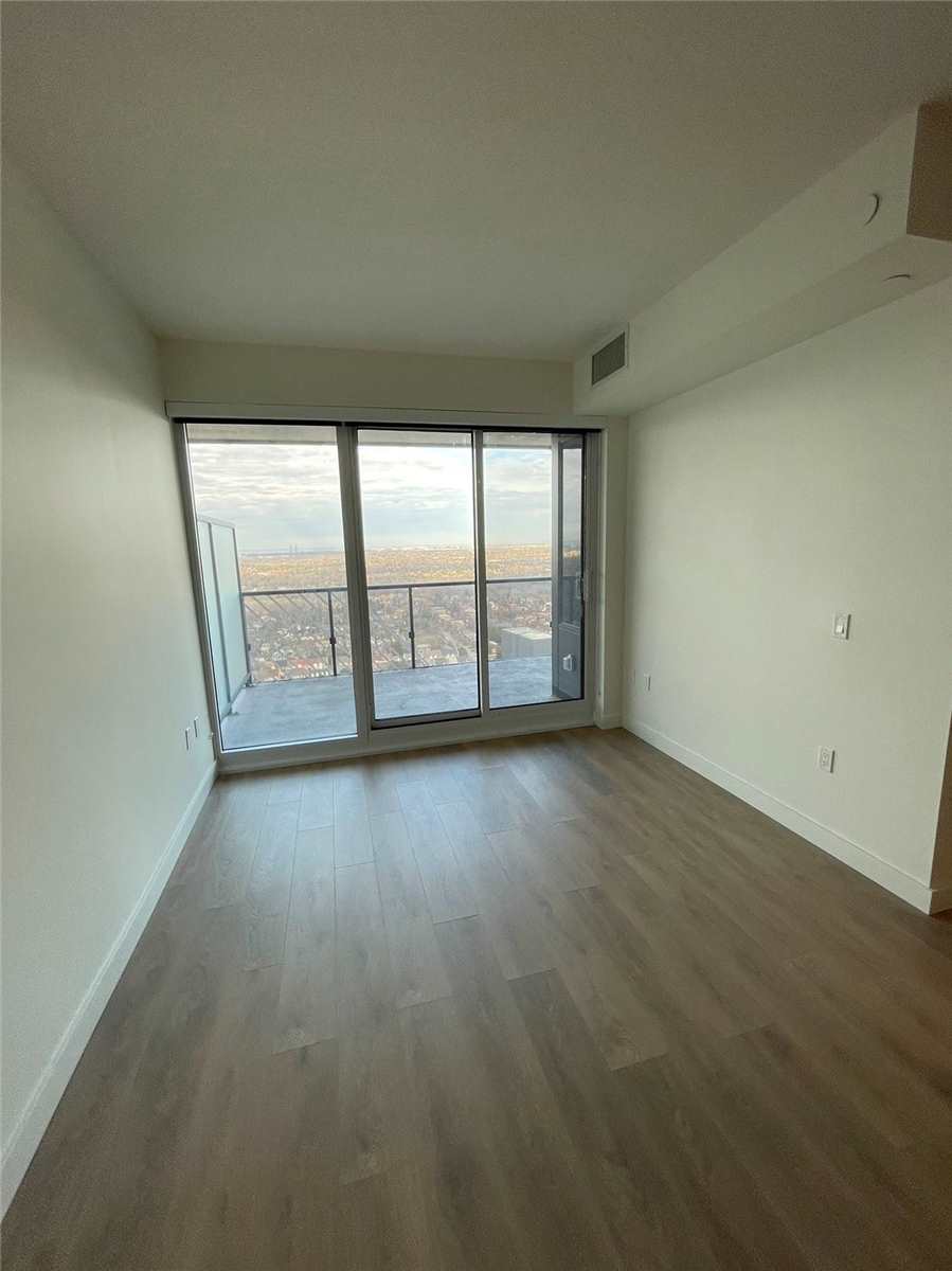 95 Mcmahon Dr, #3708