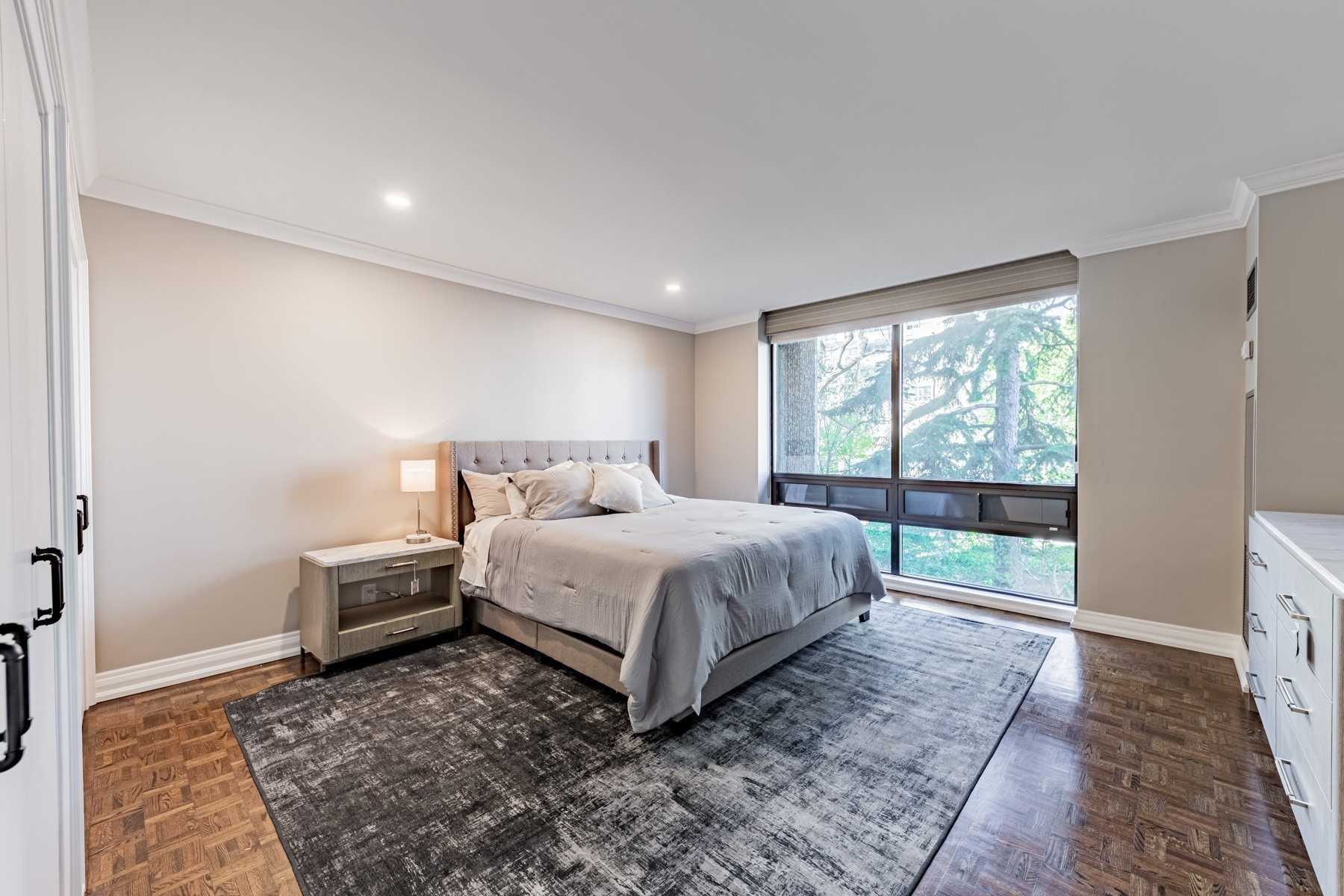 619 Avenue Rd, #201