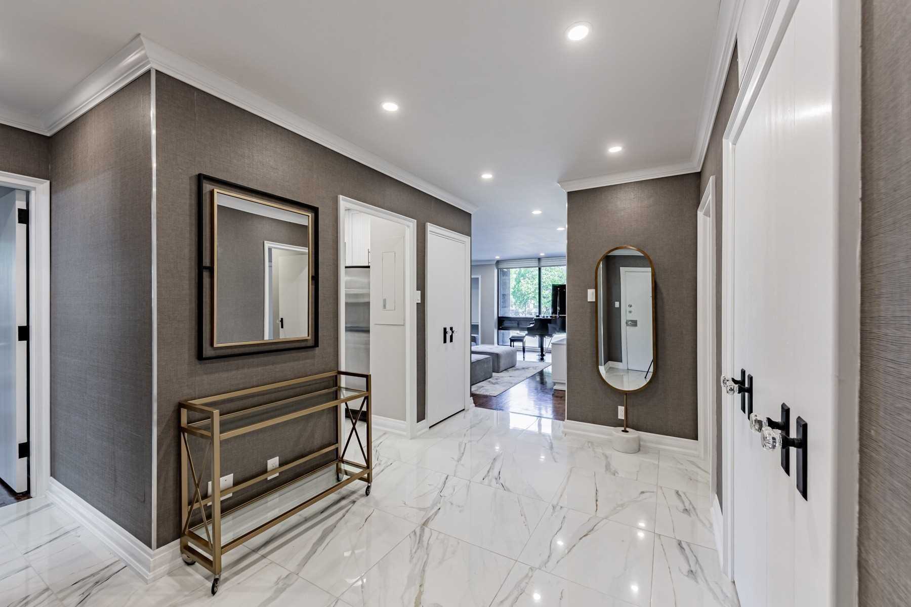 619 Avenue Rd, #201