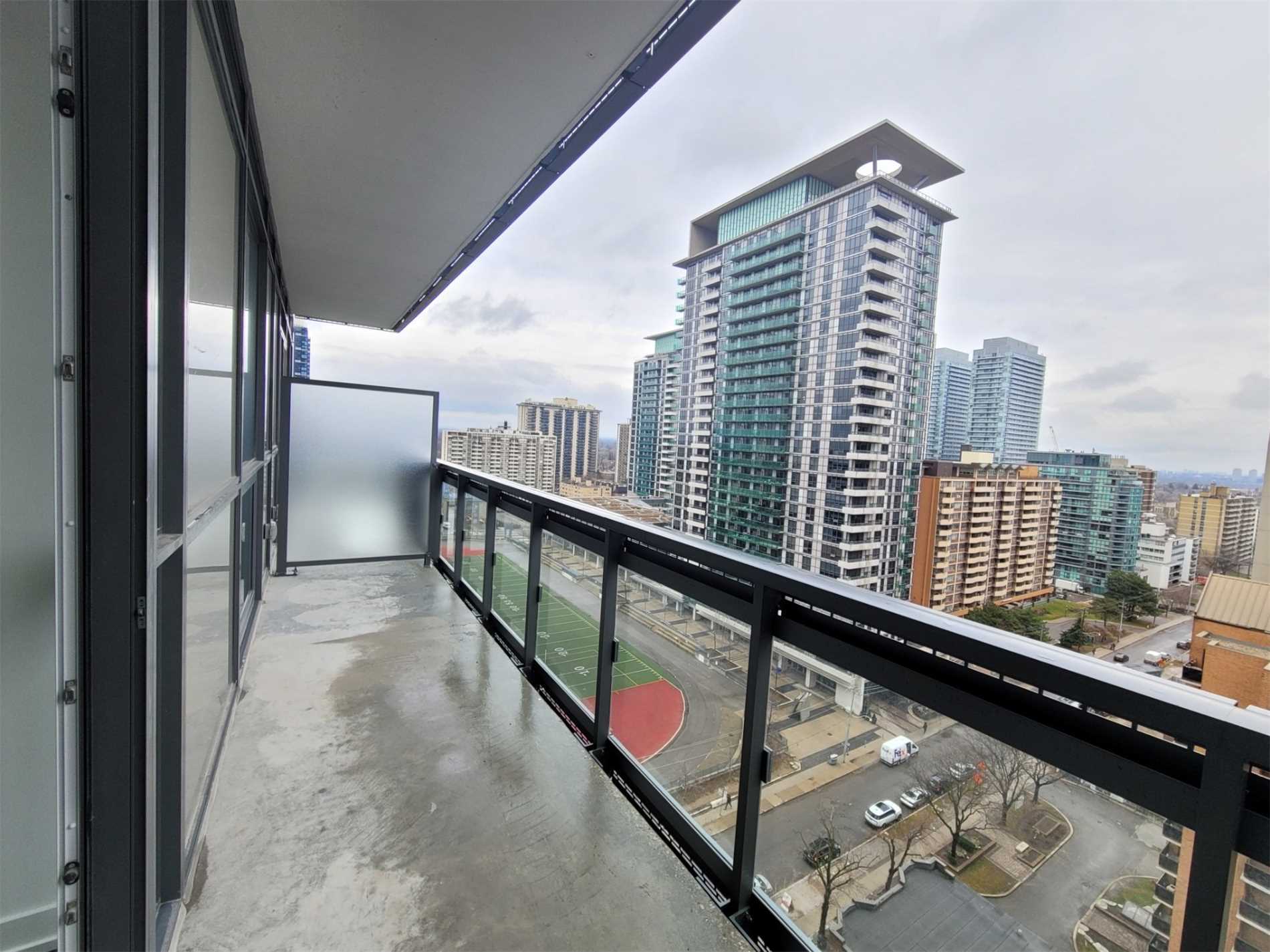 39 Roehampton Ave, #1210
