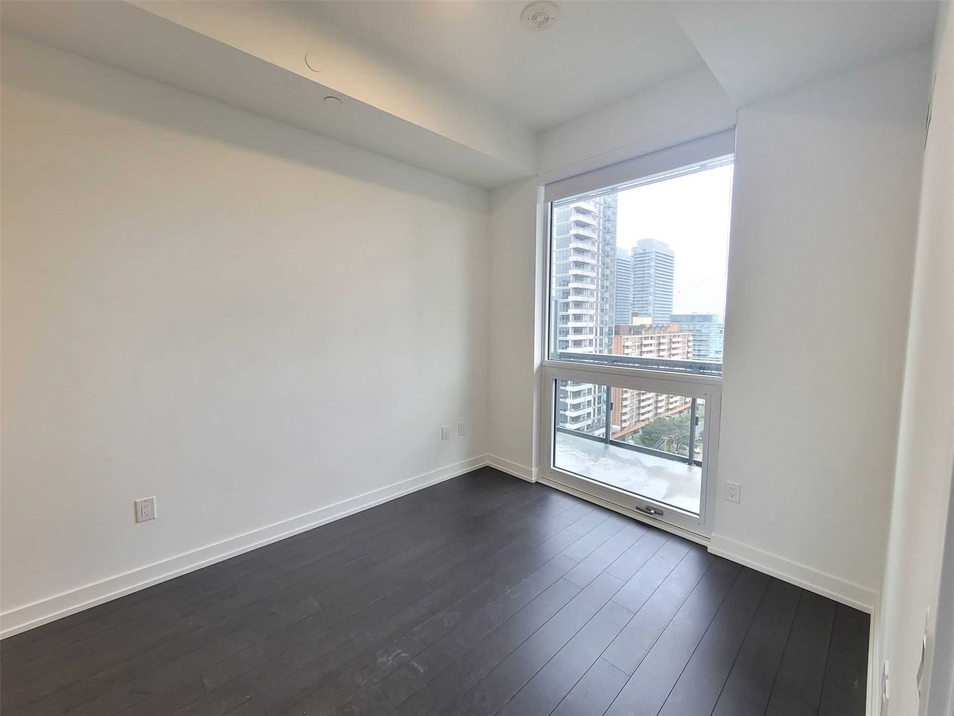 39 Roehampton Ave, #1210
