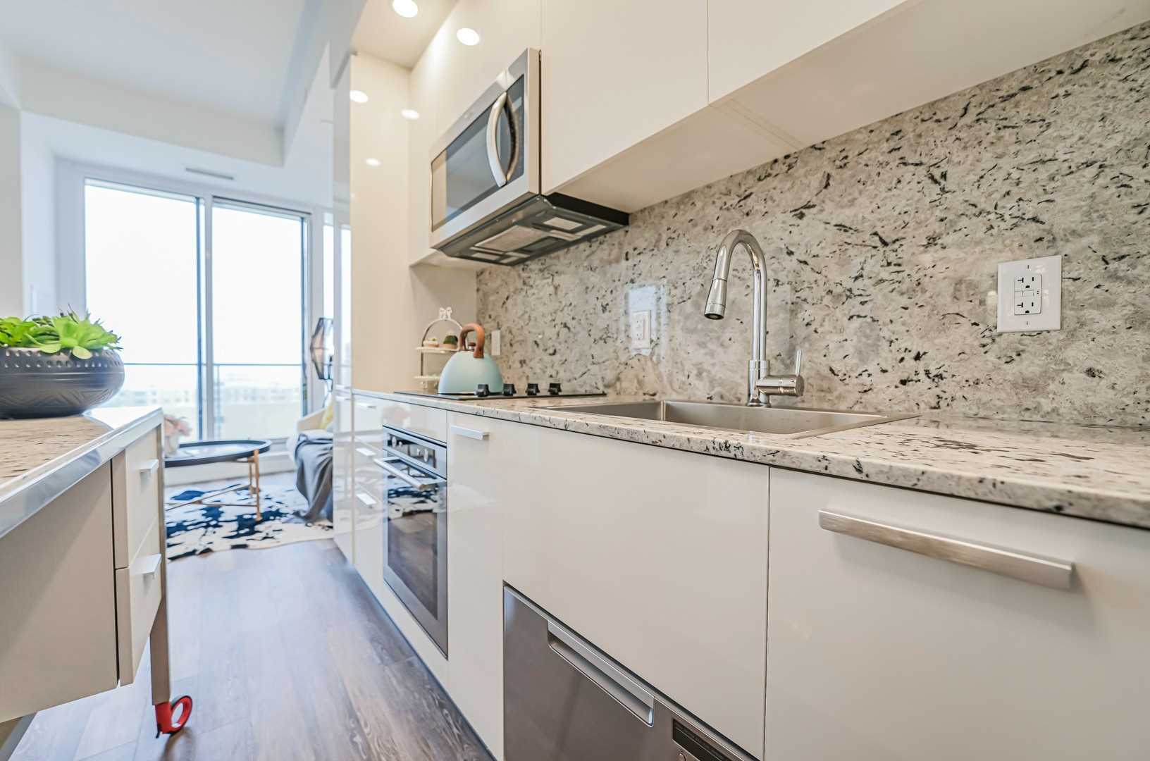 75 Canterbury Pl, #1817
