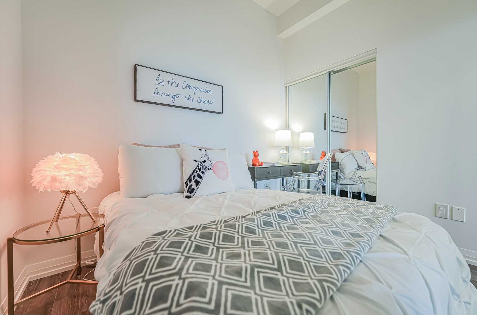 75 Canterbury Pl, #1817