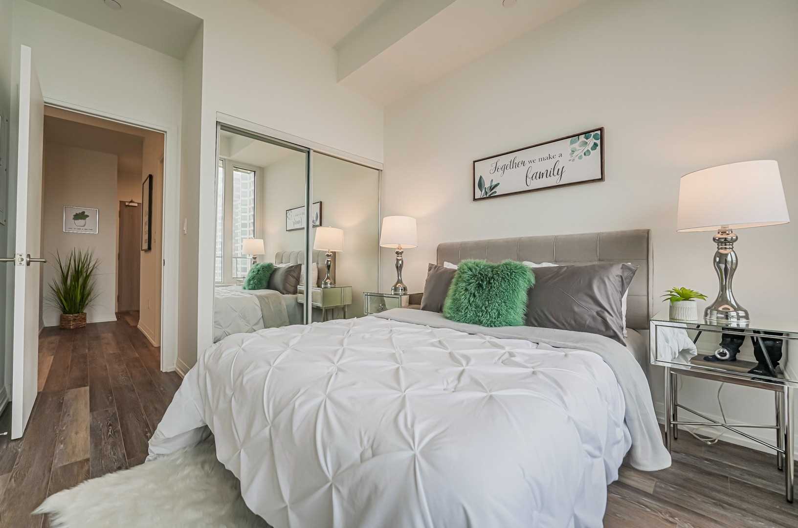 75 Canterbury Pl, #1817