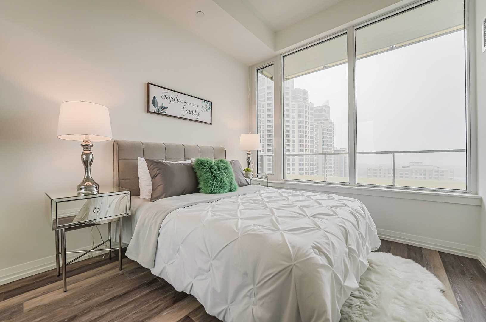 75 Canterbury Pl, #1817