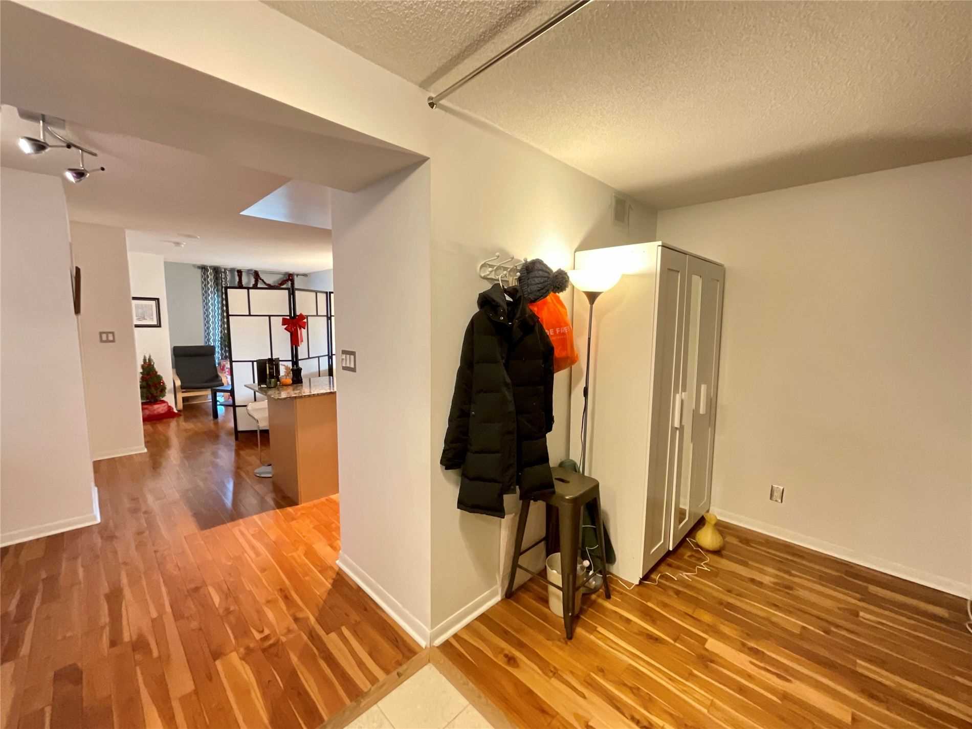 323 Richmond St E, #417