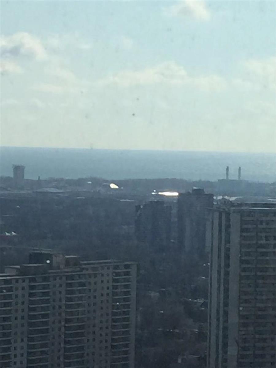 395 Bloor St E, #3407