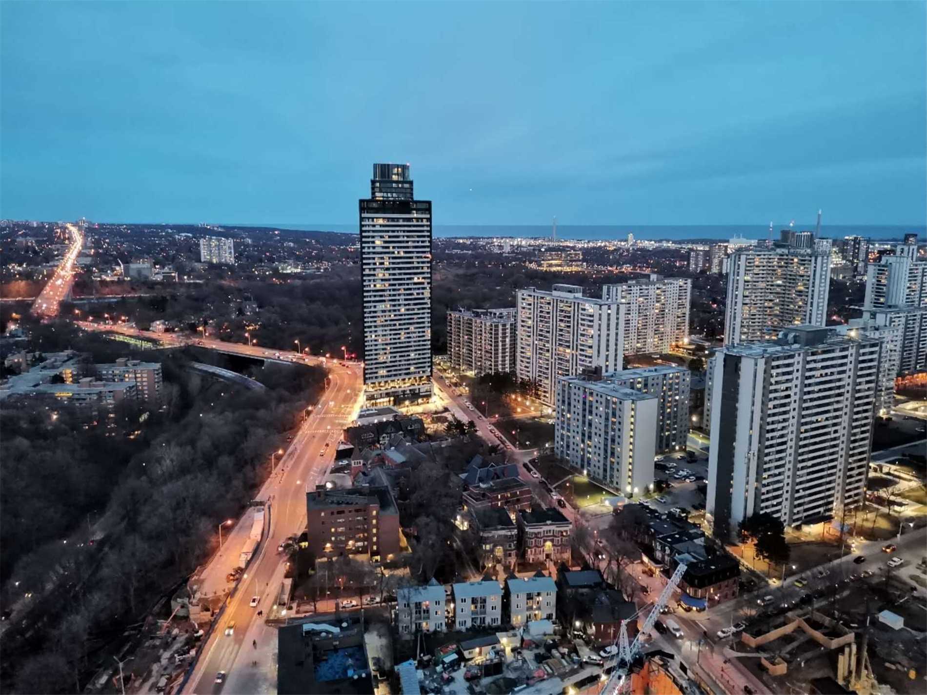 395 Bloor St E, #3407