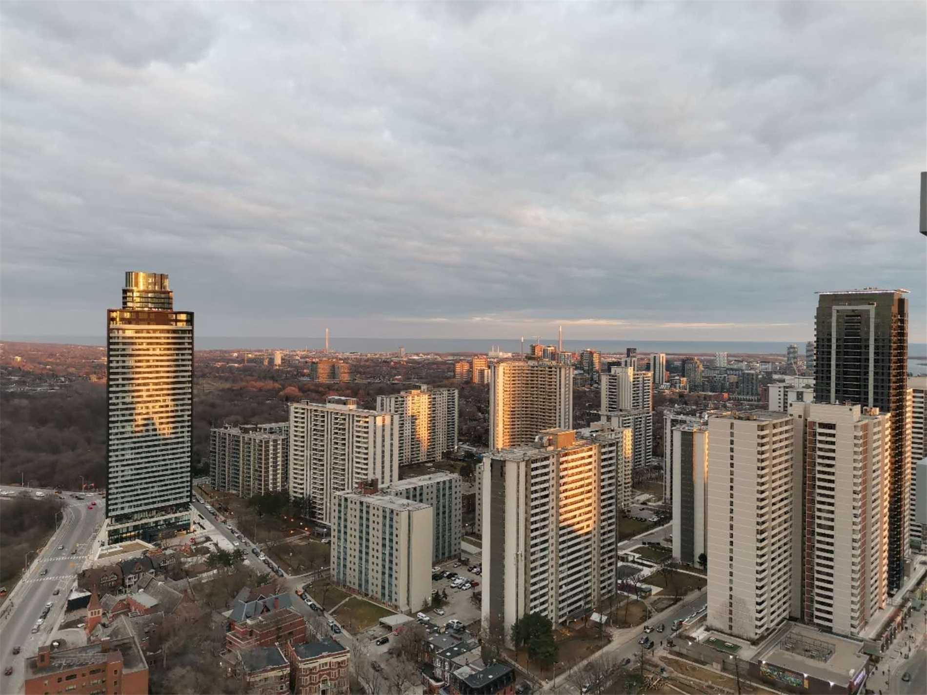 395 Bloor St E, #3407