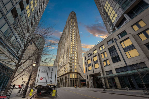 25 The Esplanade, Toronto