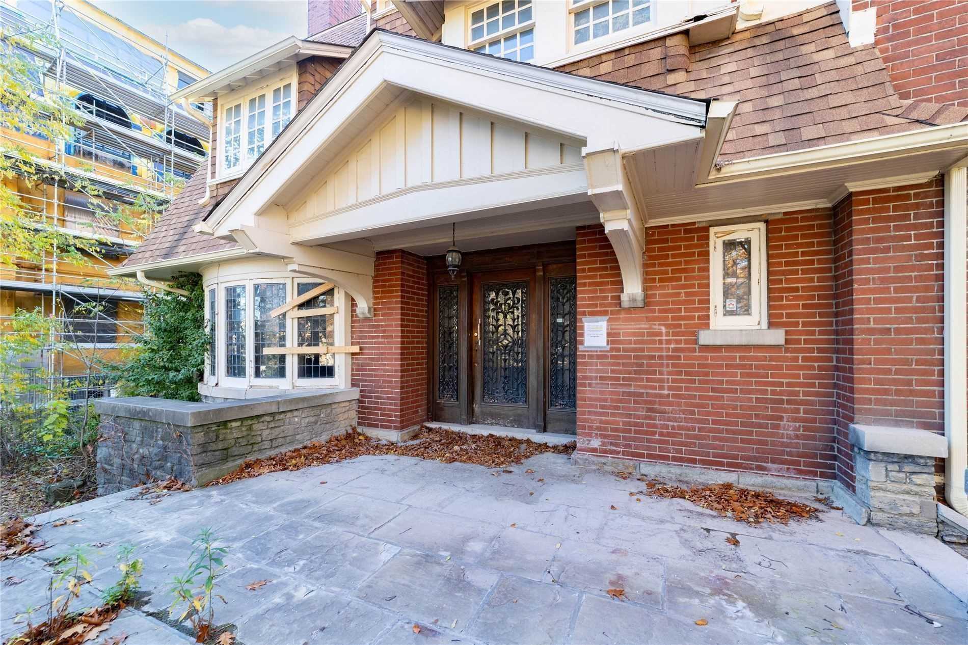 206 Russell Hill Rd