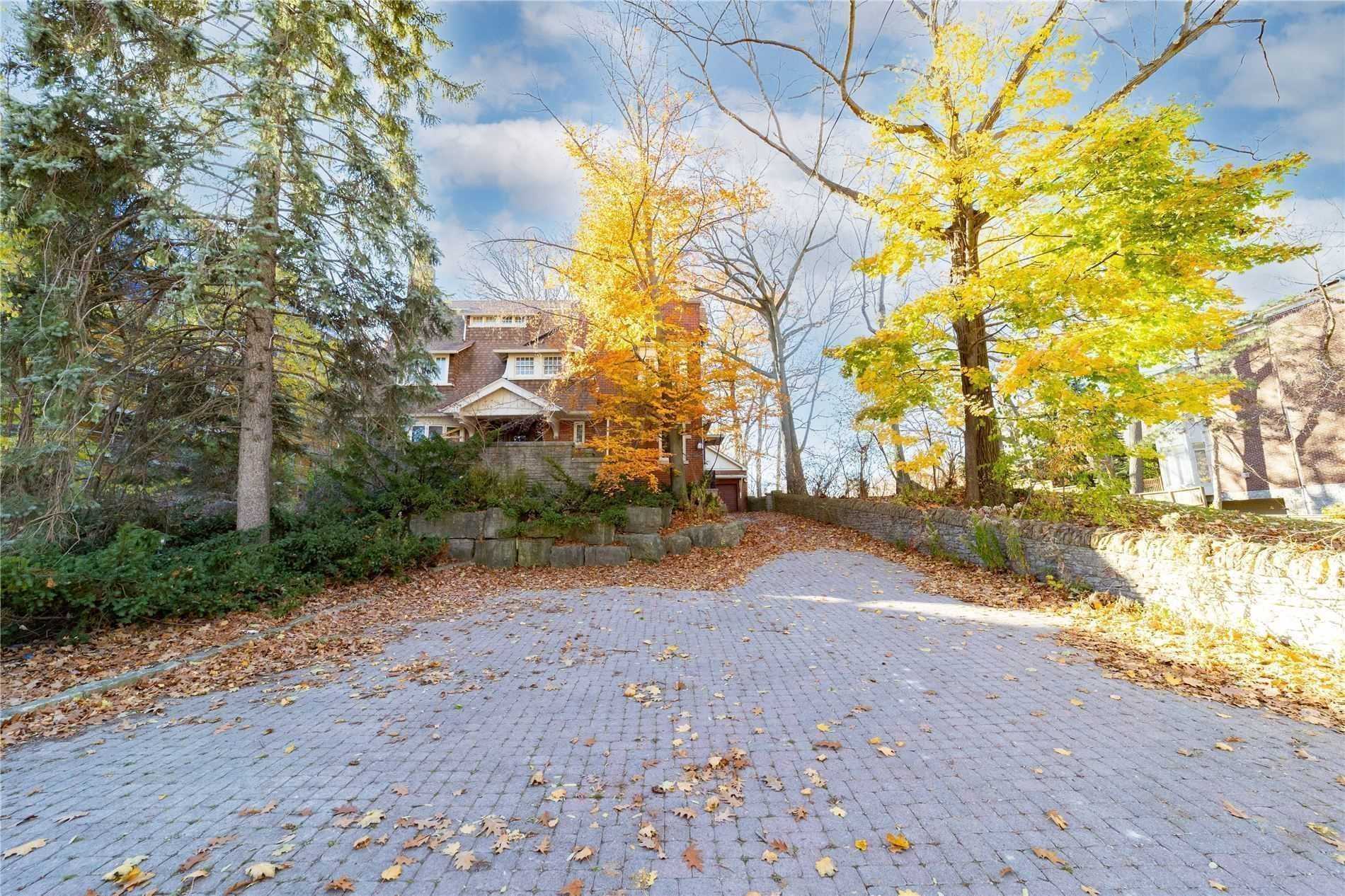 206 Russell Hill Rd
