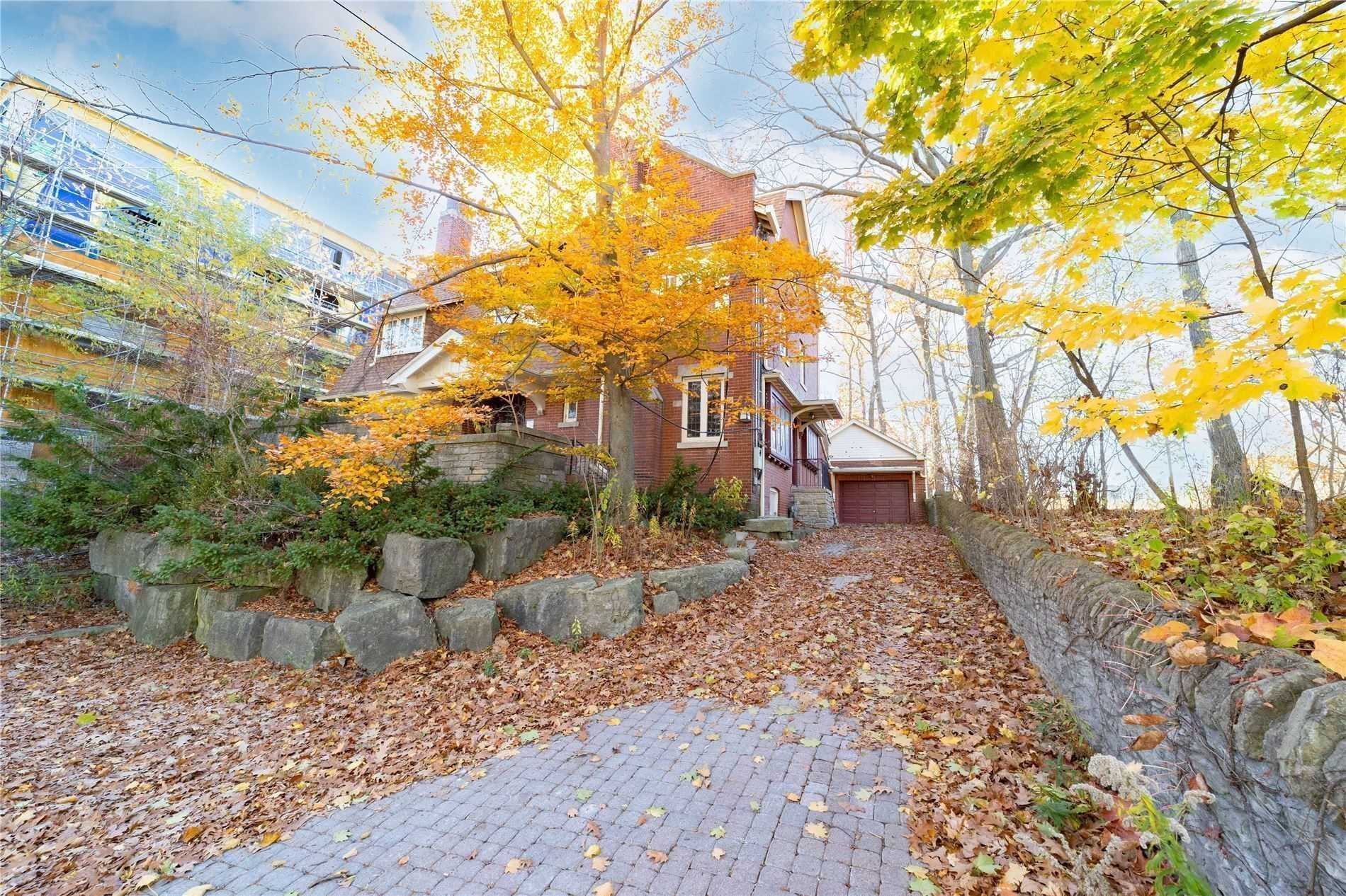 206 Russell Hill Rd