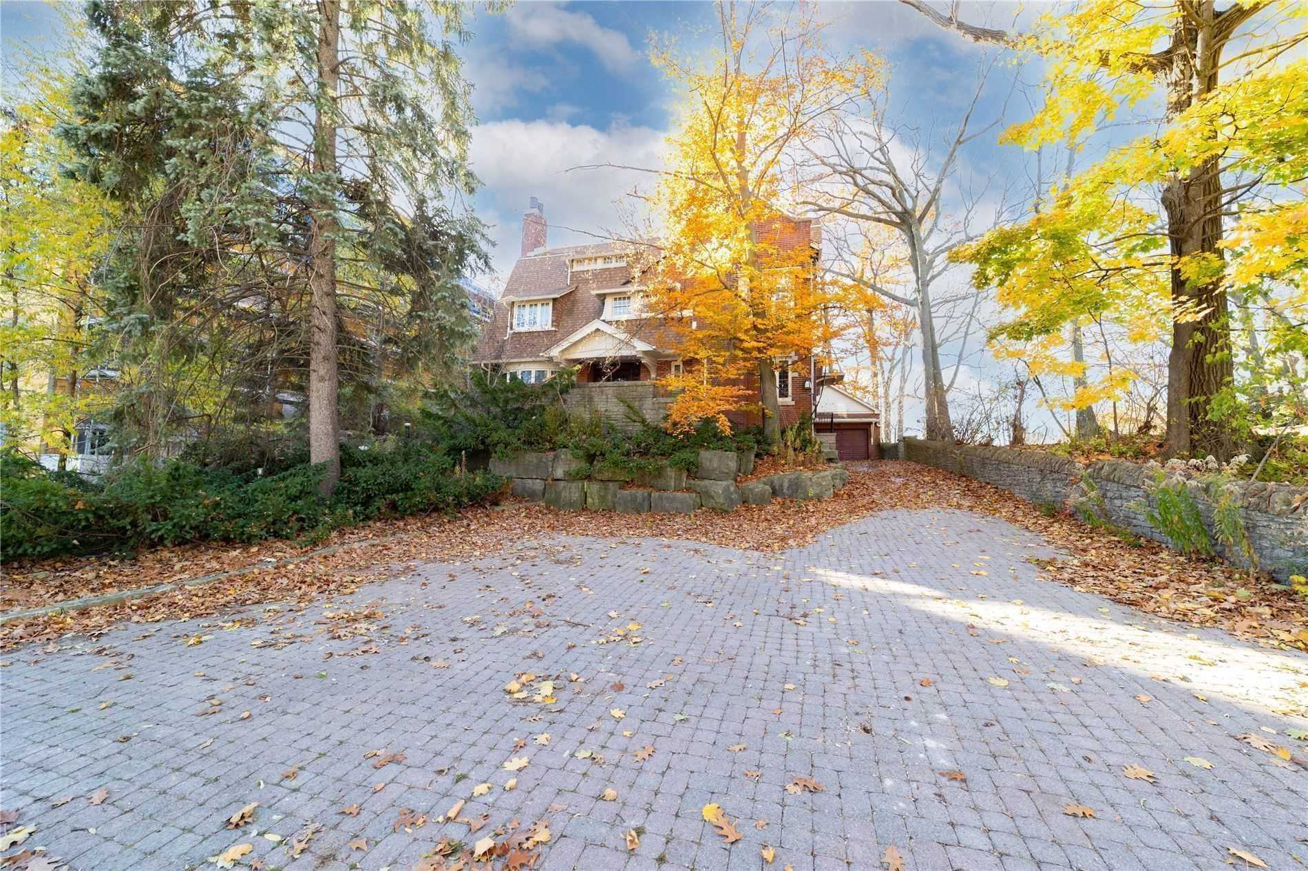 206 Russell Hill Rd