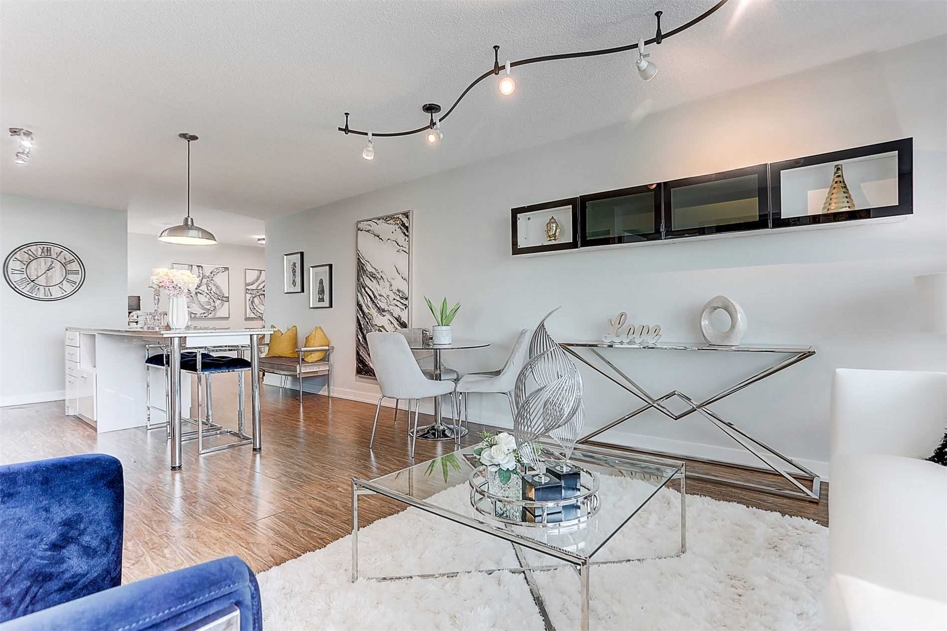 33 Singer Court #1211