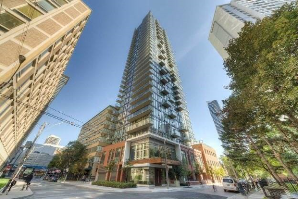 75 St Nicholas St, Toronto