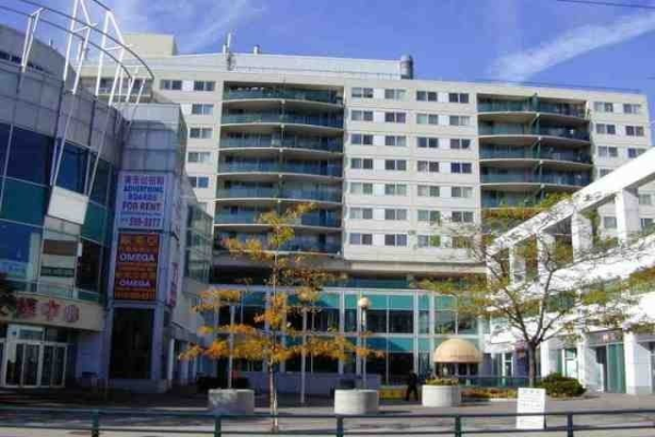 222 Spadina Ave, Toronto
