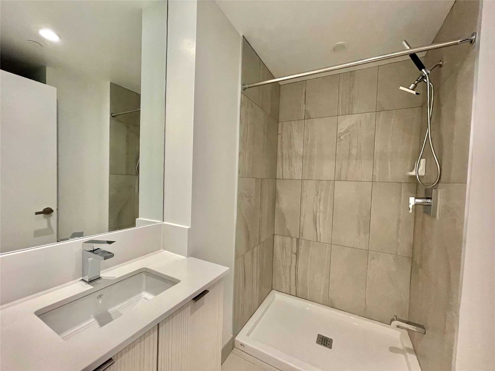 195 Redpath Ave, #3116