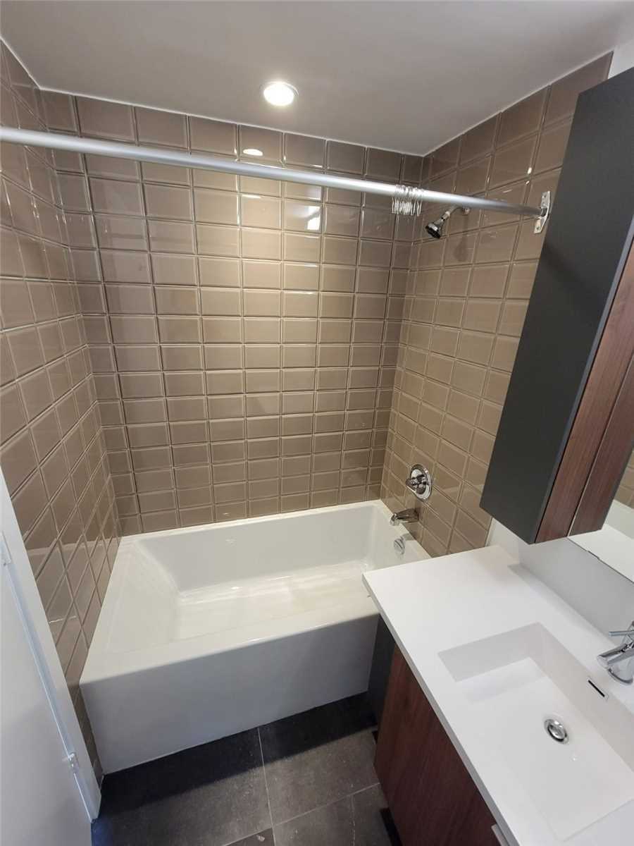 203 College St, #506