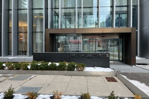 42 Charles St E, Toronto