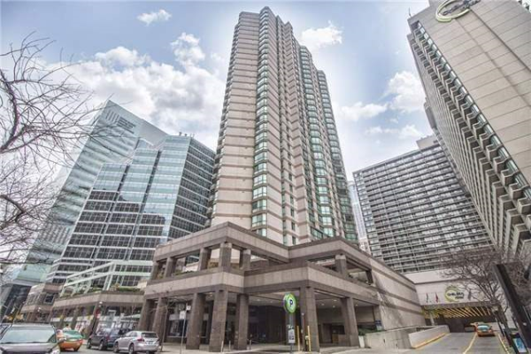 38 Elm St, Toronto