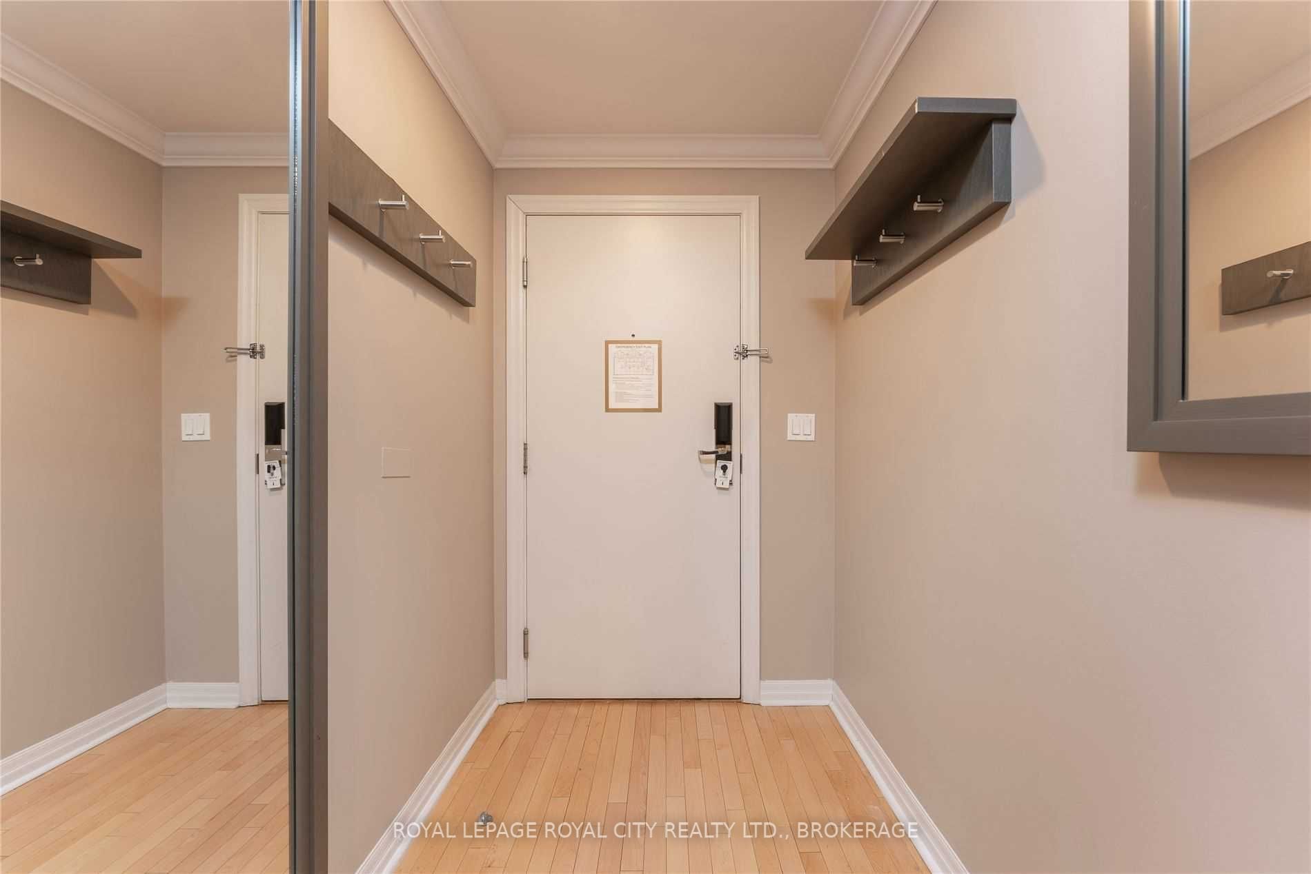 Listing C5859095 - Large Photo # 30