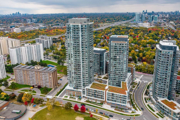 32 Forest Manor Rd, Toronto