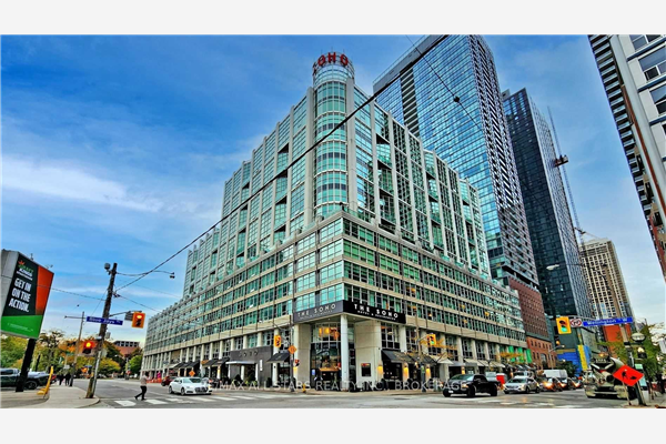 36 Blue Jays Way, Toronto