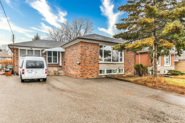 924 Willowdale Ave, Toronto