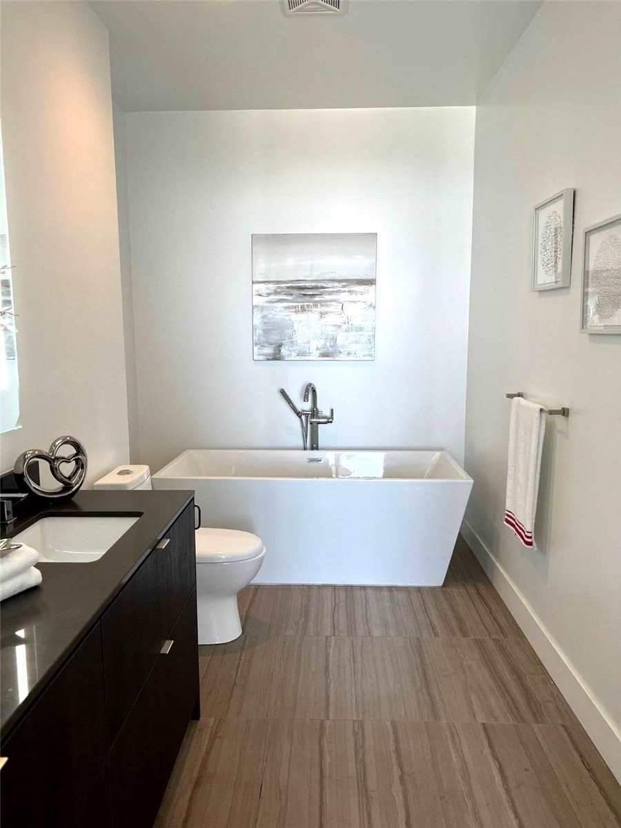 7 Grenville St, #6411