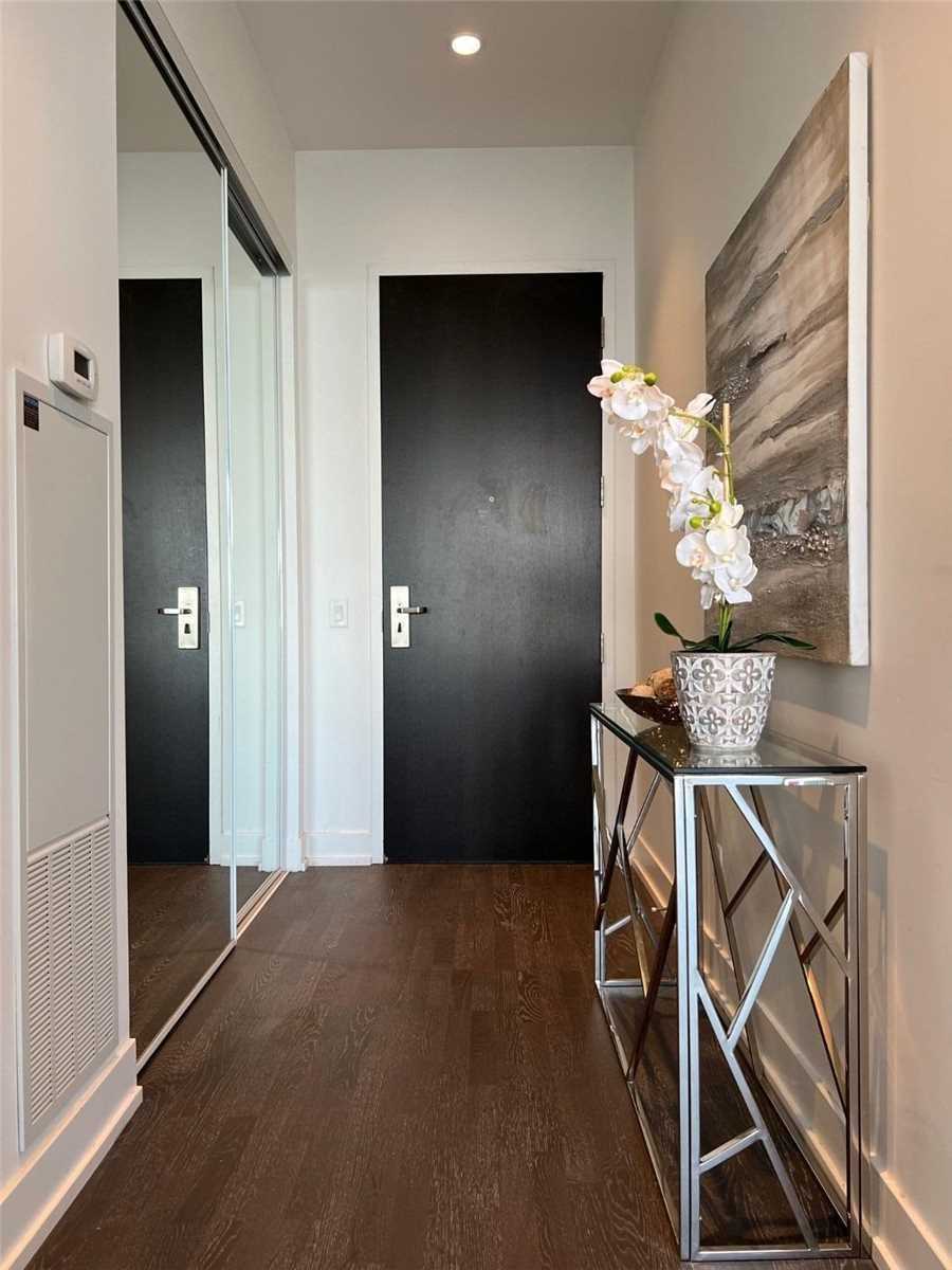 7 Grenville St, #6411