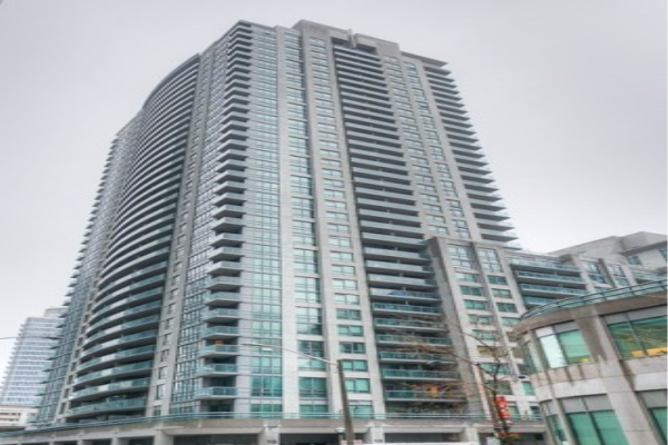 19 Grand Trunk Cres, Toronto