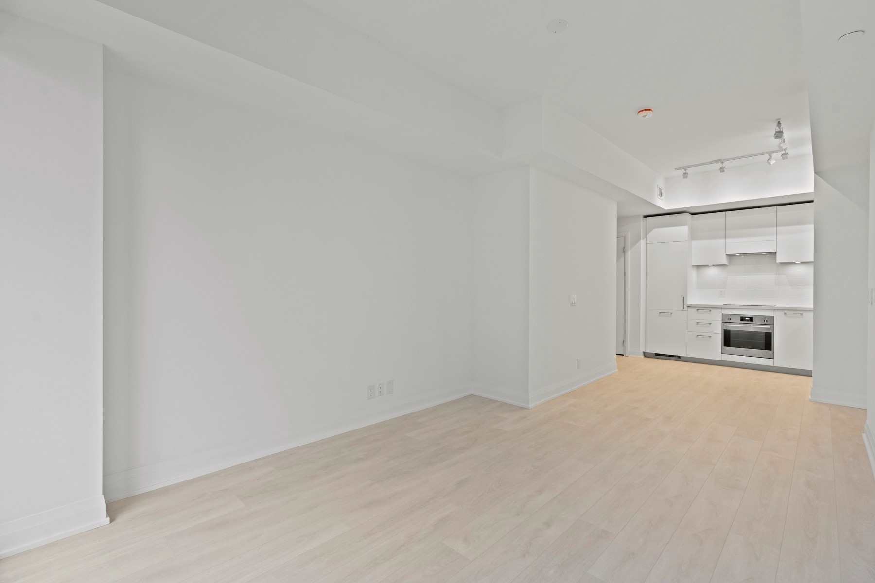 33 Frederick Todd Way #817