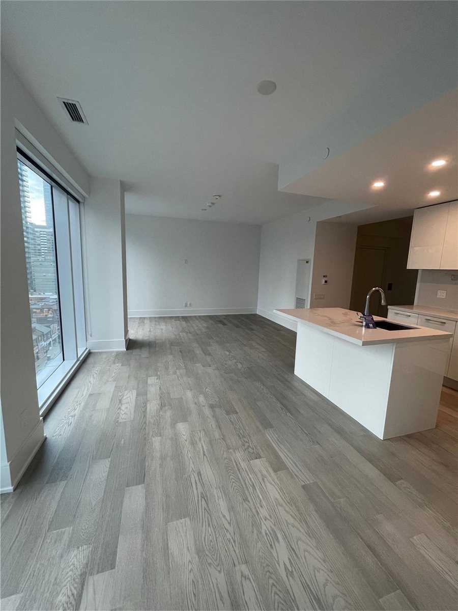 1 Gloucester Street #915