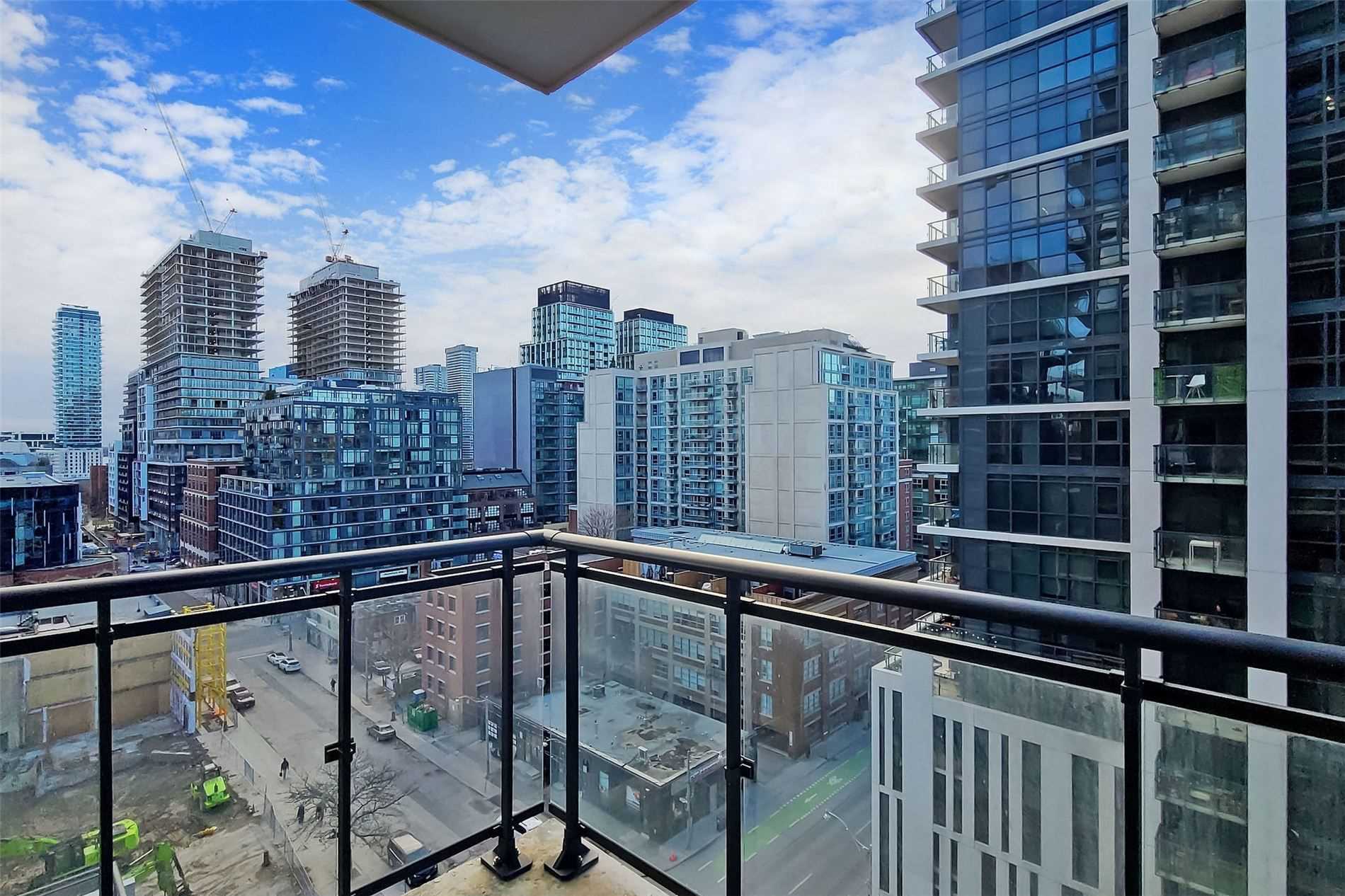 460 Adelaide St E, #1216