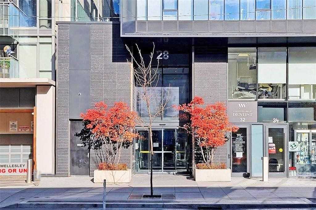 28 Wellesley Street E #2710