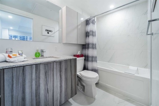 31 Tippett Rd, #453